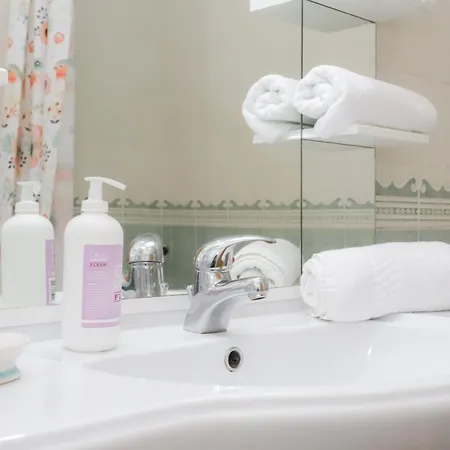 Lägenhet House Bay *